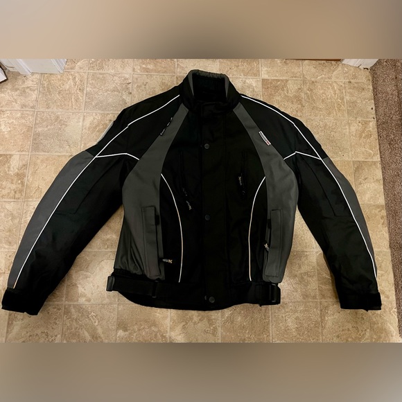 Men’s mesh armored motorcycle jacket - Picture 1 of 3